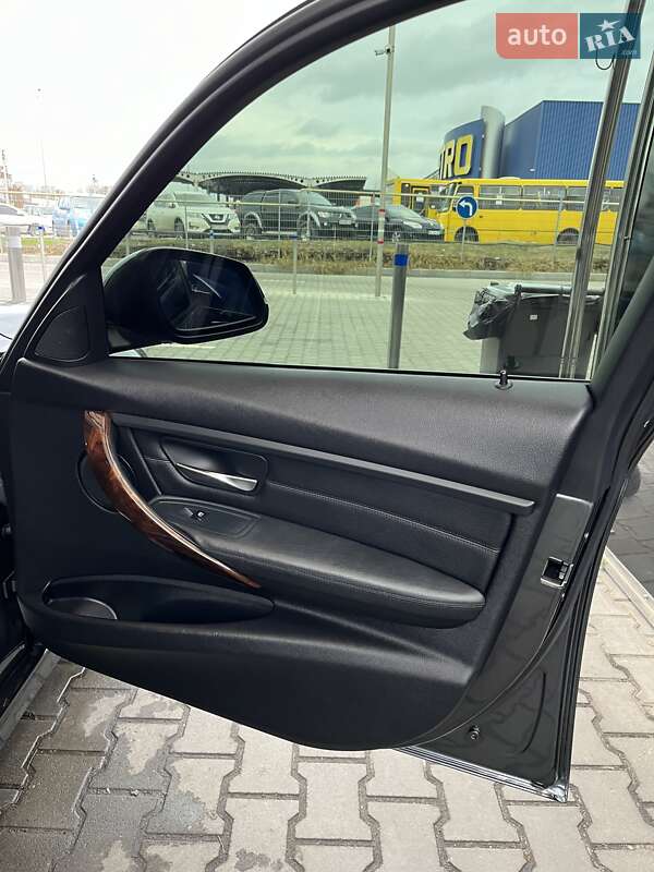 Седан BMW 3 Series 2013 в Одессе