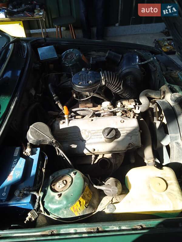 Седан BMW 3 Series 1986 в Синельниково