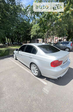 Седан BMW 3 Series 2011 в Каменском