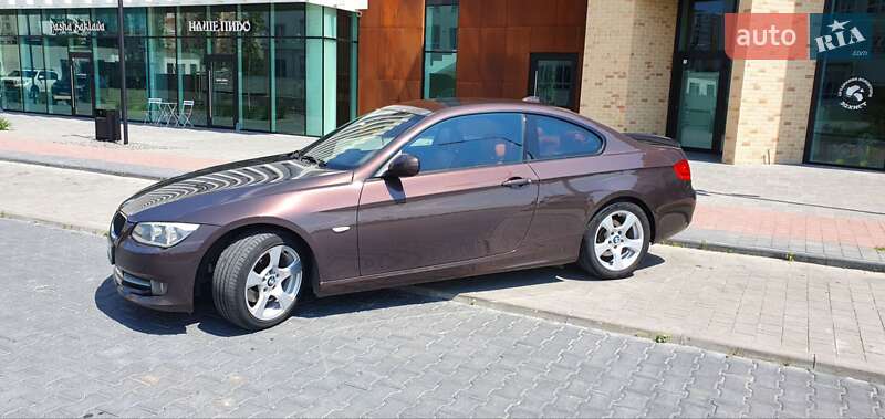 Купе BMW 3 Series 2011 в Хмельницком