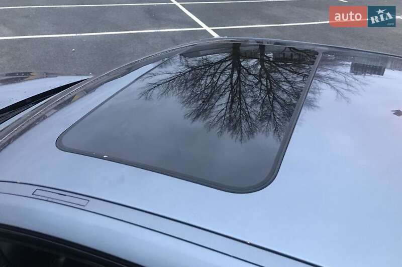 Седан BMW 3 Series 2017 в Киеве