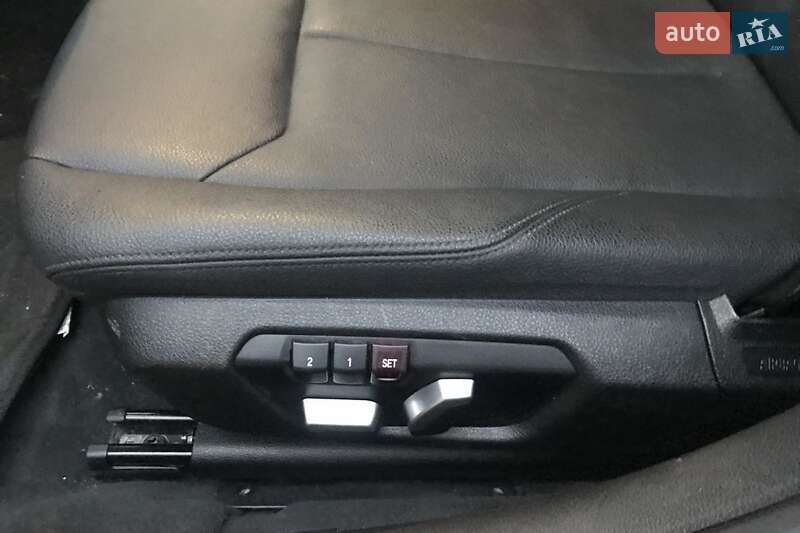 Седан BMW 3 Series 2017 в Киеве