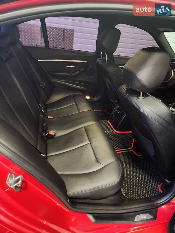 Седан BMW 3 Series 2016 в Вышгороде