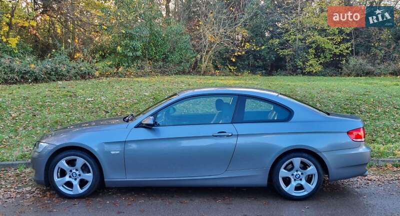 Седан BMW 3 Series 2009 в Киеве фото 3 Седан BMW 3 Series 2009 в Киеве