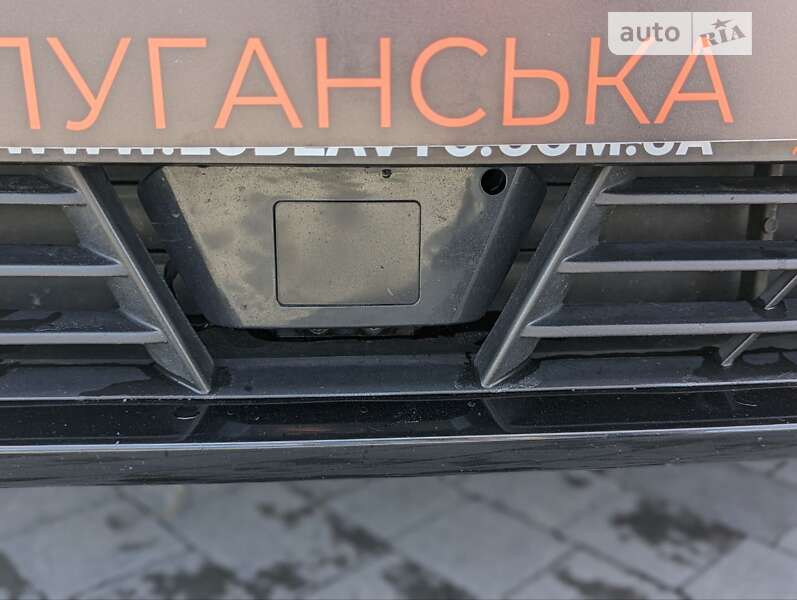 Седан BMW 3 Series 2019 в Львове