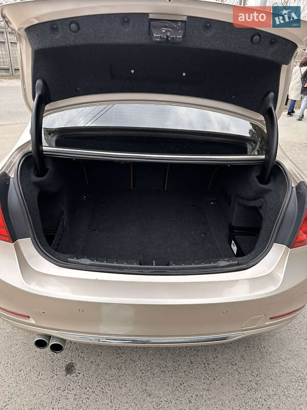 Седан BMW 3 Series 2015 в Києві