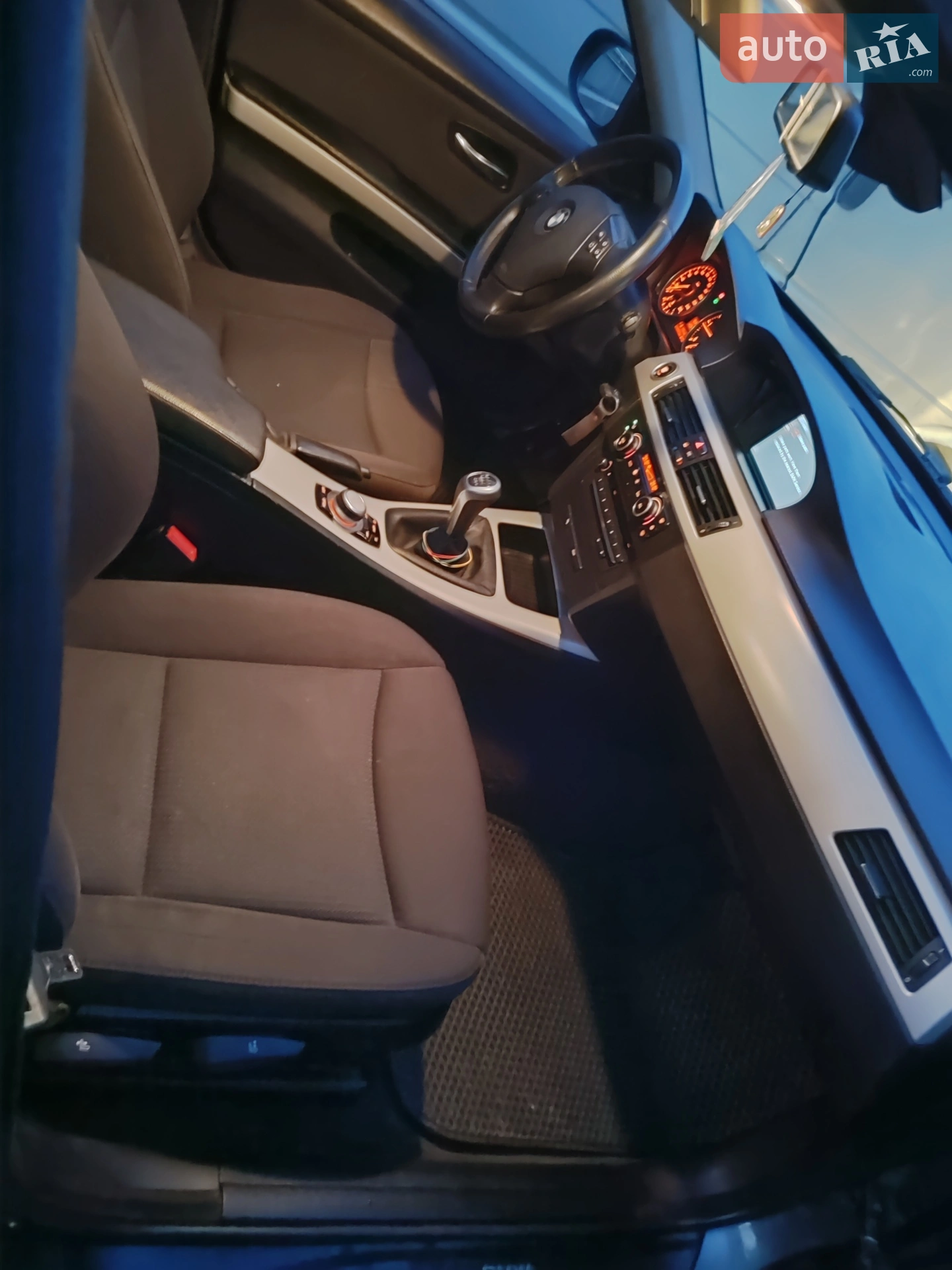2010 BMW 3er - мініатюра 9