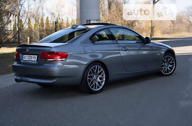 Купе BMW 3 Series 2009 в Киеве
