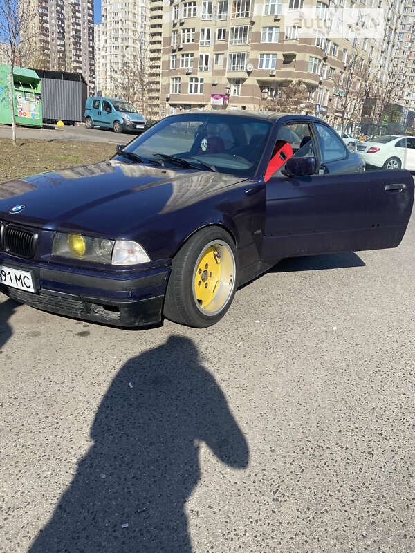 Купе BMW 3 Series 1999 в Киеве