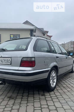 Универсал BMW 3 Series 1998 в Бучаче