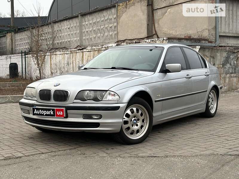 Седан BMW 3 Series 2001 в Києві