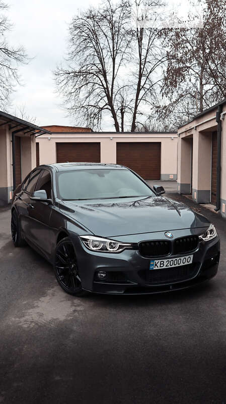 Седан BMW 3 Series 2018 в Вінниці