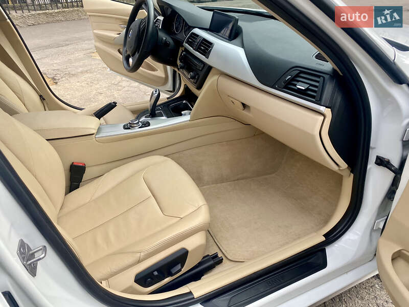 Седан BMW 3 Series 2012 в Одесі