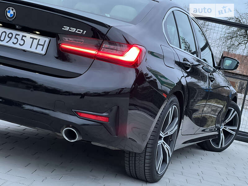 Седан BMW 3 Series 2019 в Львові
