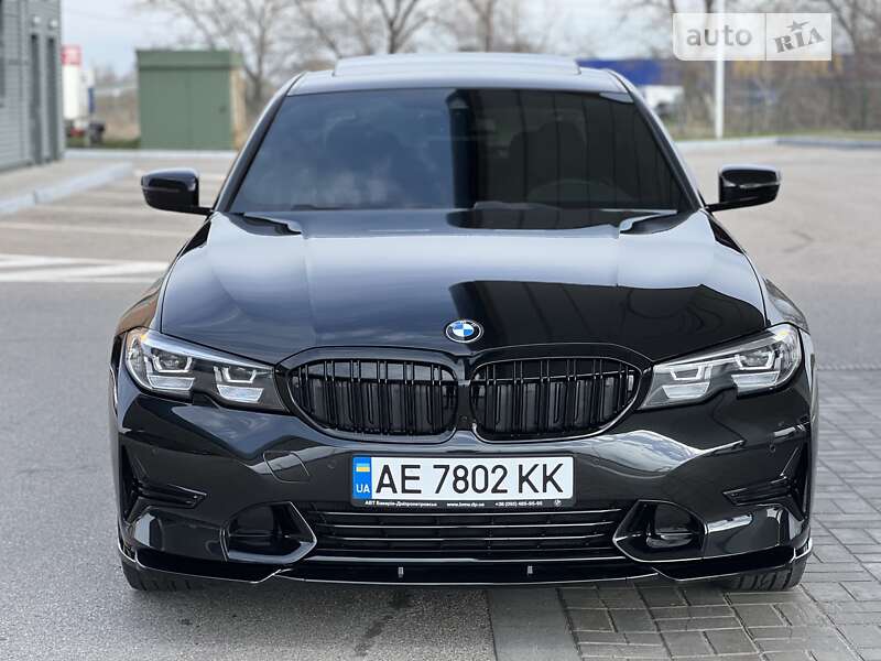 Седан BMW 3 Series 2019 в Дніпрі