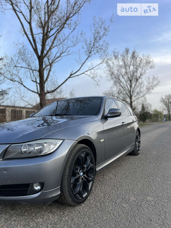 Универсал BMW 3 Series 2010 в Ивано-Франковске