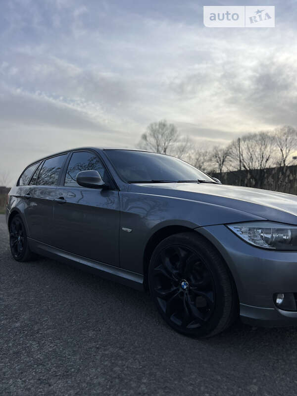 Универсал BMW 3 Series 2010 в Ивано-Франковске