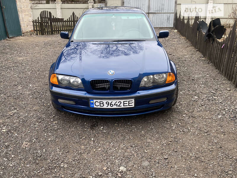 Седан BMW 3 Series 2000 в Мене