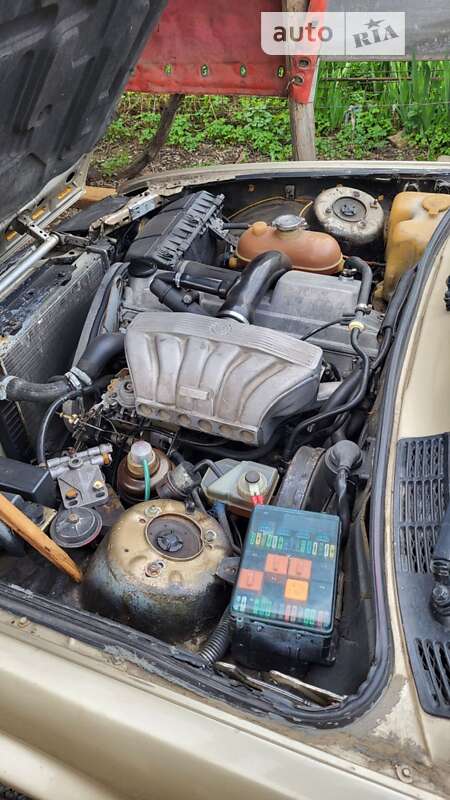 Седан BMW 3 Series 1986 в Ужгороде