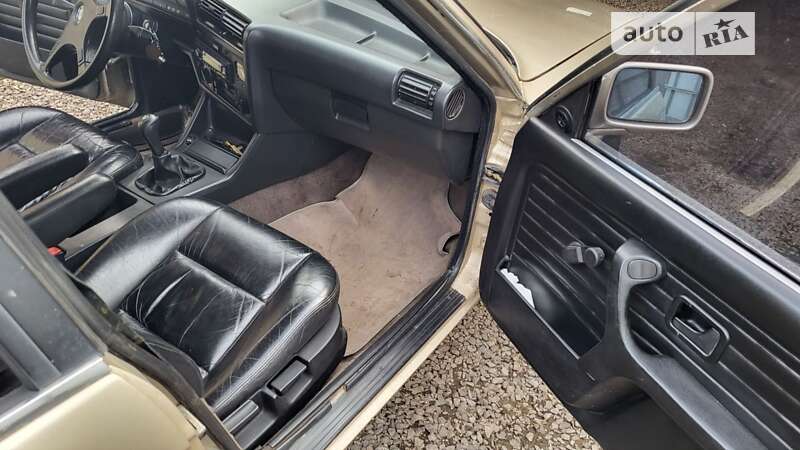Седан BMW 3 Series 1986 в Ужгороде