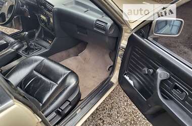 Седан BMW 3 Series 1986 в 