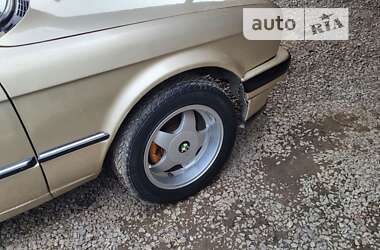 Седан BMW 3 Series 1986 в 