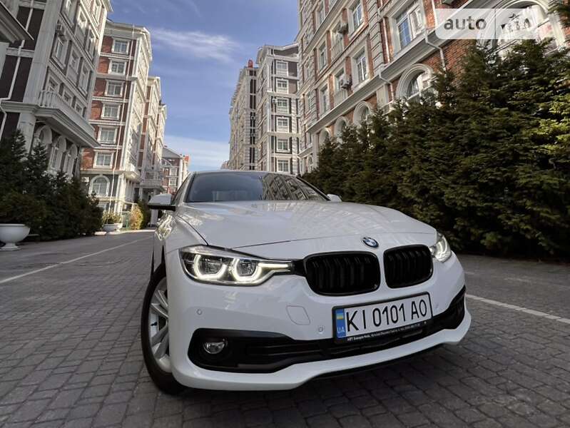 Седан BMW 3 Series 2017 в Киеве