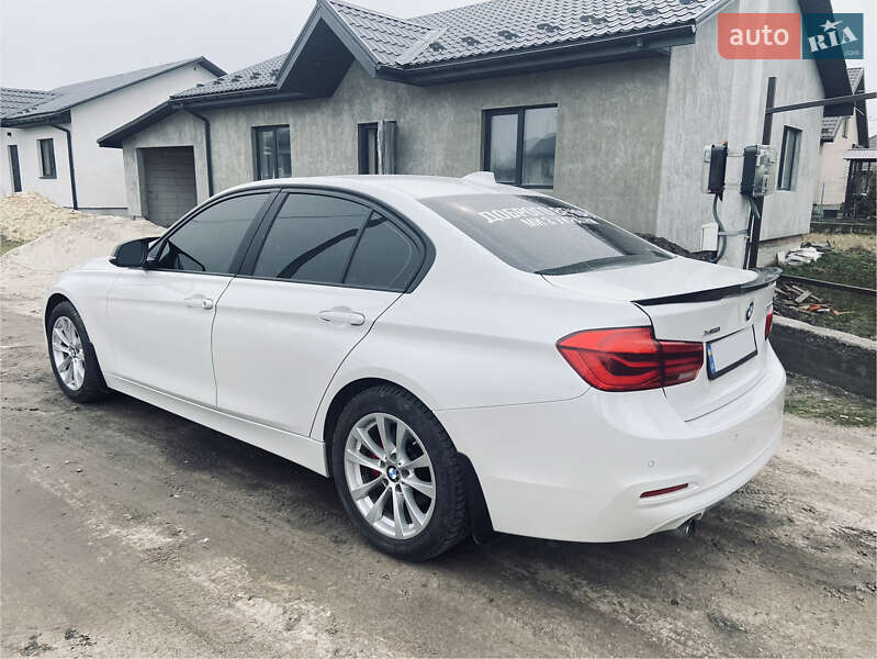 Седан BMW 3 Series 2016 в Борисполе