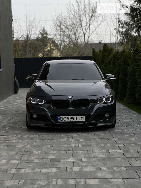 Седан BMW 3 Series 2014 в Дрогобыче