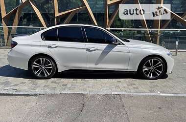 Седан BMW 3 Series 2016 в Киеве