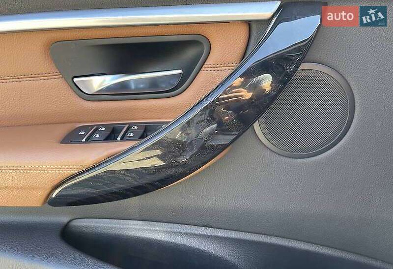 Седан BMW 3 Series 2016 в Киеве