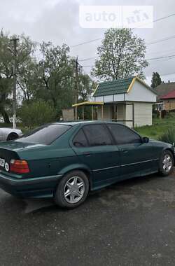 Седан BMW 3 Series 1993 в Татарбунарах
