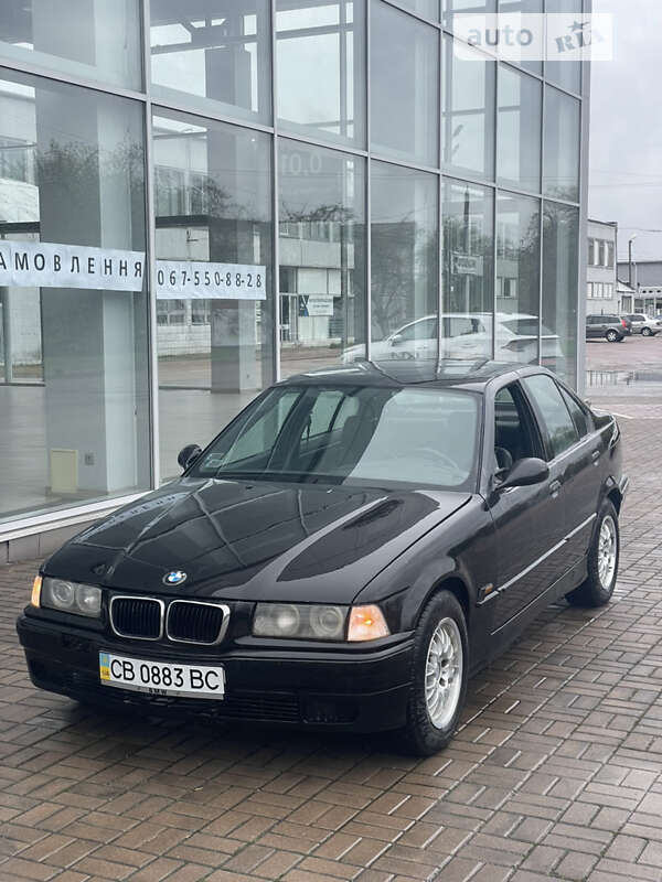 Седан BMW 3 Series 1991 в Чернигове