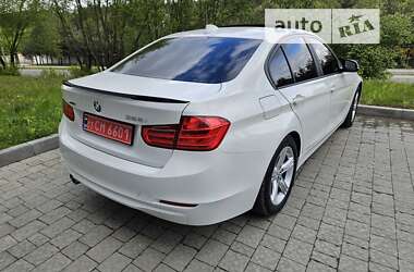 Седан BMW 3 Series 2014 в Новояворовске
