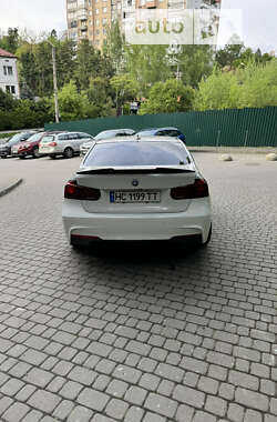 Седан BMW 3 Series 2018 в Львові