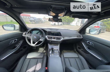 Седан BMW 3 Series 2021 в Ровно