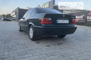 Седан BMW 3 Series 1993 в Теребовле