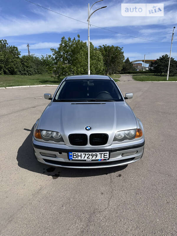 Седан BMW 3 Series 1998 в Ізмаїлі