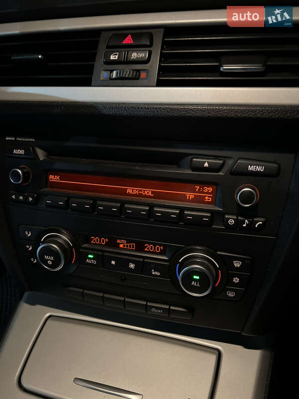 Седан BMW 3 Series 2011 в Виноградове фото 30 Седан BMW 3 Series 2011 в Виноградове