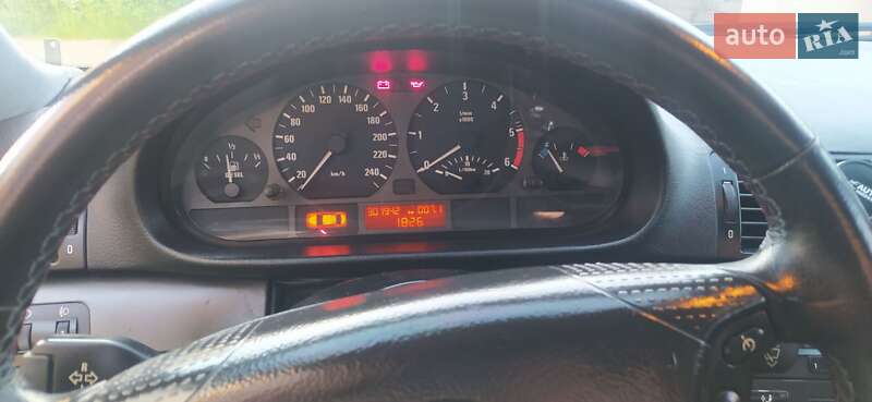 Седан BMW 3 Series 2002 в Деражні