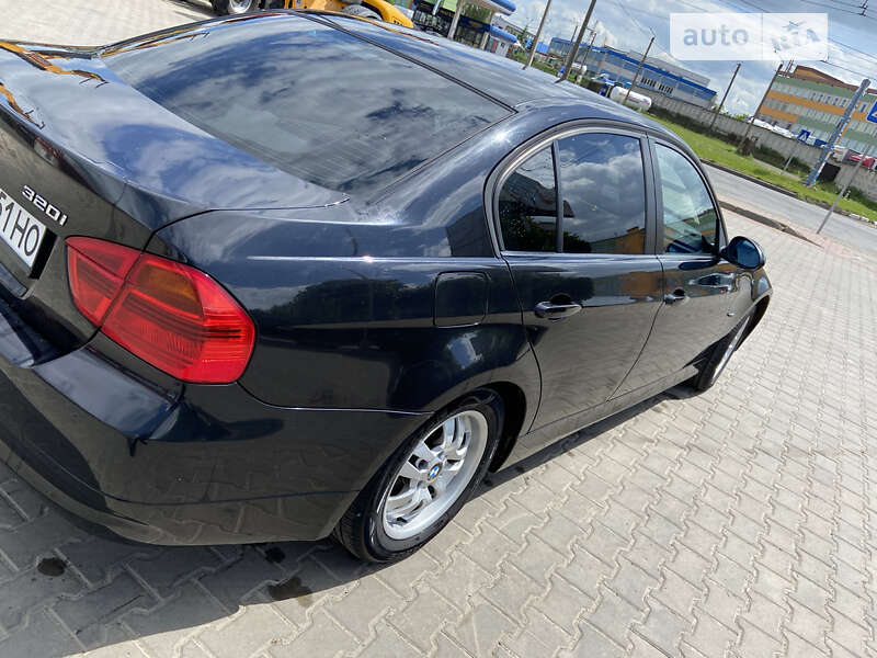 Седан BMW 3 Series 2007 в Луцке