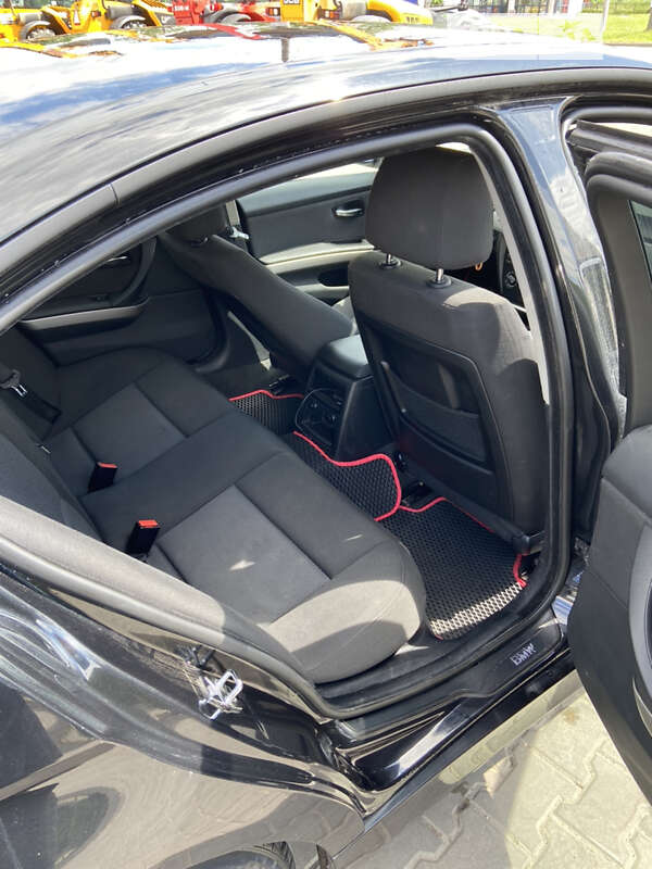 Седан BMW 3 Series 2007 в Луцке