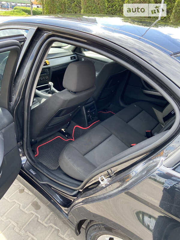 Седан BMW 3 Series 2007 в Луцке