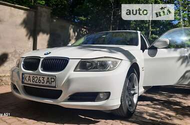 Седан BMW 3 Series 2011 в Чернівцях