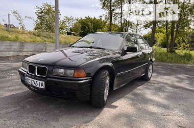 Седан BMW 3 Series 1994 в Дубно