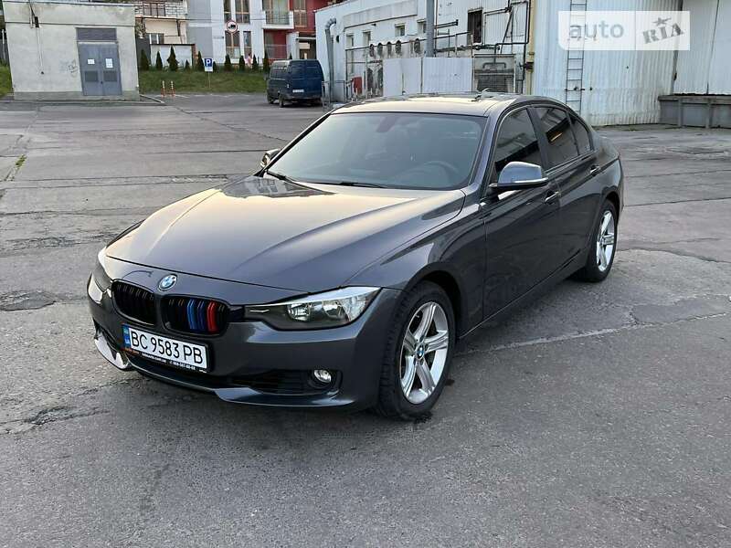 Седан BMW 3 Series 2013 в Чернигове