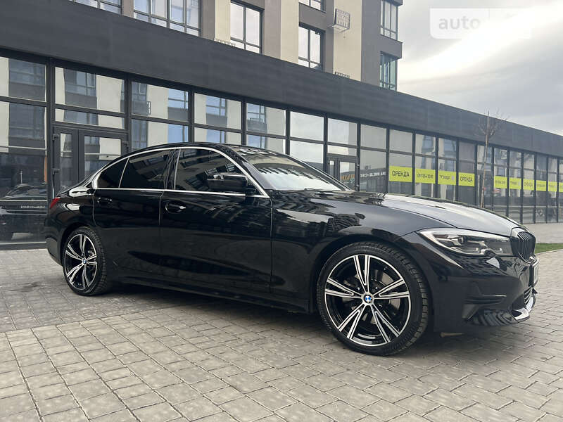 Седан BMW 3 Series 2021 в Ивано-Франковске