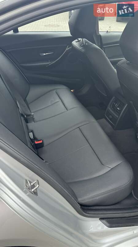 Седан BMW 3 Series 2014 в Києві фото 39 Седан BMW 3 Series 2014 в Києві
