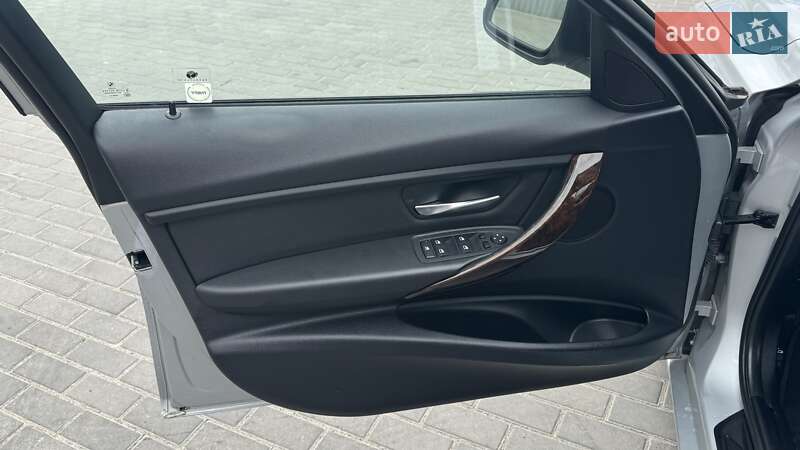 Седан BMW 3 Series 2014 в Києві фото 30 Седан BMW 3 Series 2014 в Києві