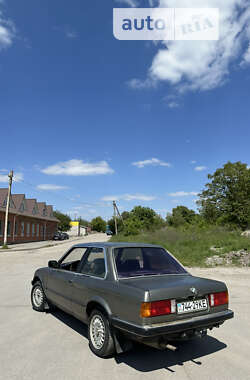 Купе BMW 3 Series 1985 в Виннице